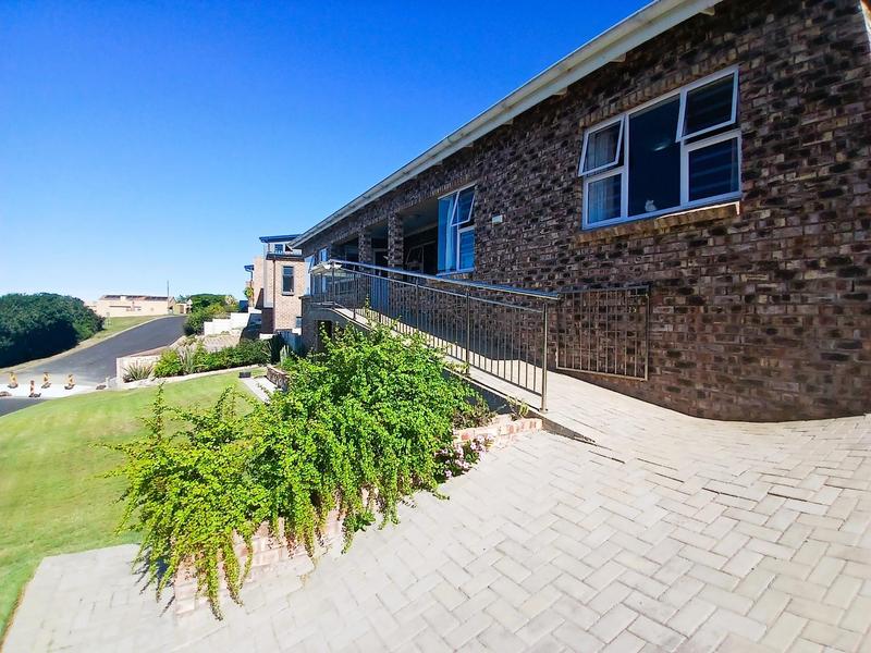 3 Bedroom Property for Sale in Stilbaai Wes Western Cape